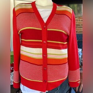 Fall tones in St John by Marie Gray. Button down front, long sleeve. Size small